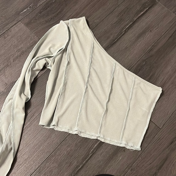 Long sleeve off the shoulder top - Picture 1 of 1